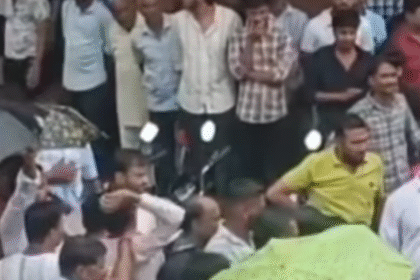 चूरू के सादुलपुर में होटल पर हमला: लाठी-डंडों और तलवारों से तोड़फोड़ 16 SARDARSHAHAR NEWS image 2 SARDARSHAHAR NEWS